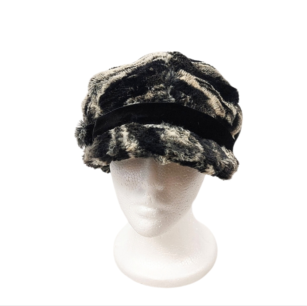 Pandemonium Faux Fur Black and Cream Newsboy Cap